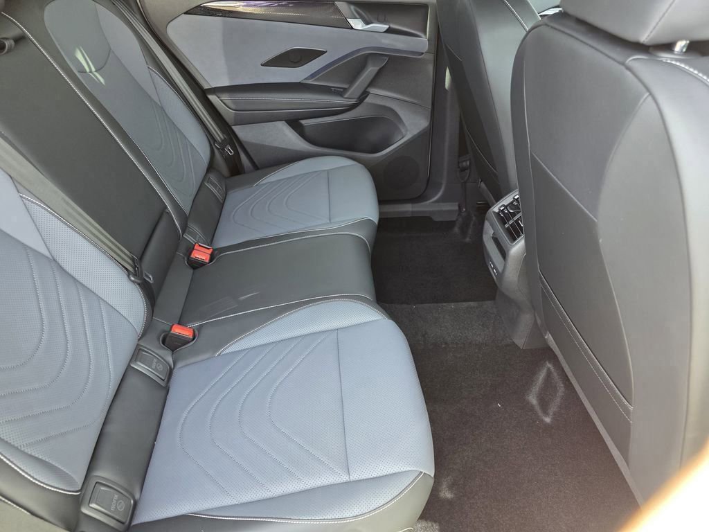 New 2026 Volkswagen Tiguan SE R-Line image 23