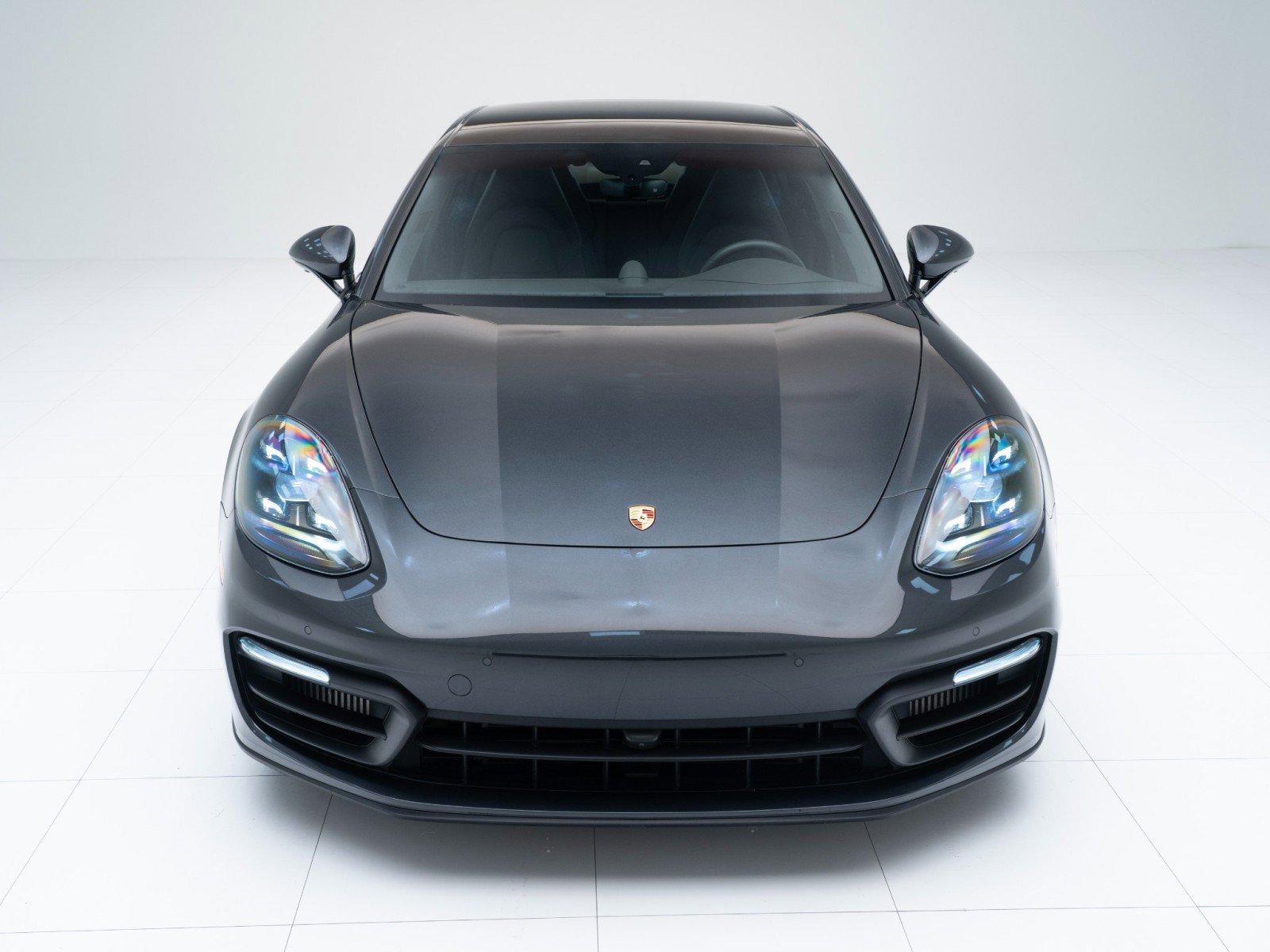 Certified 2022 Porsche Panamera 4 Platinum Edition image 6