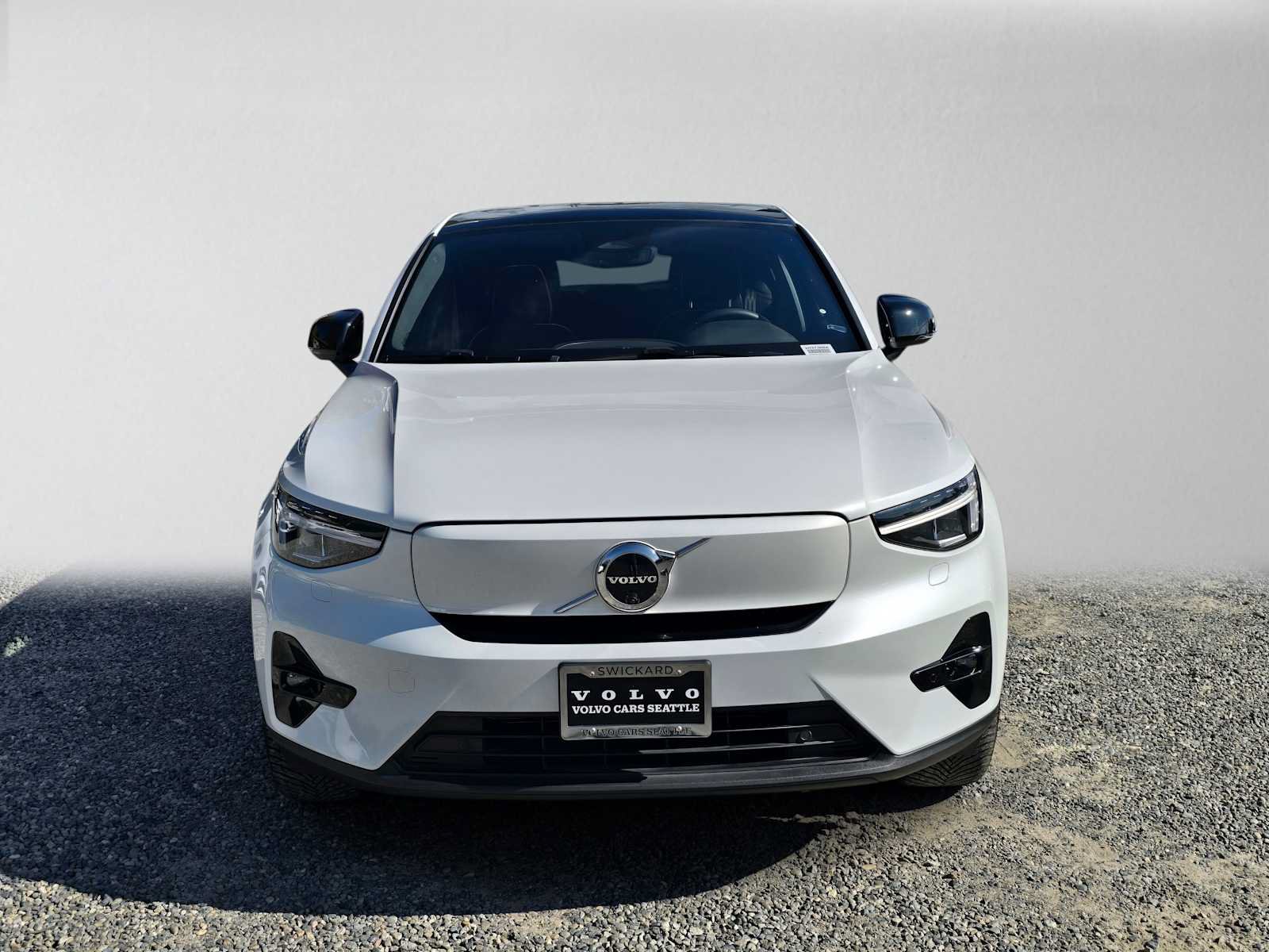 Certified 2023 Volvo C40 P8 Recharge Plus w/ Climate Package AWD/4WD image 8