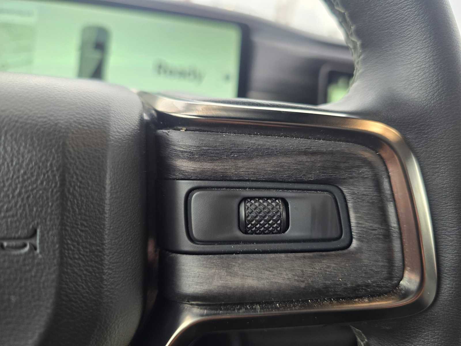 Used 2023 Rivian R1S Adventure image 32