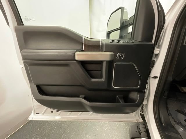 Used 2020 Ford F250 Lariat w/ Lariat Ultimate Package AWD/4WD image 9