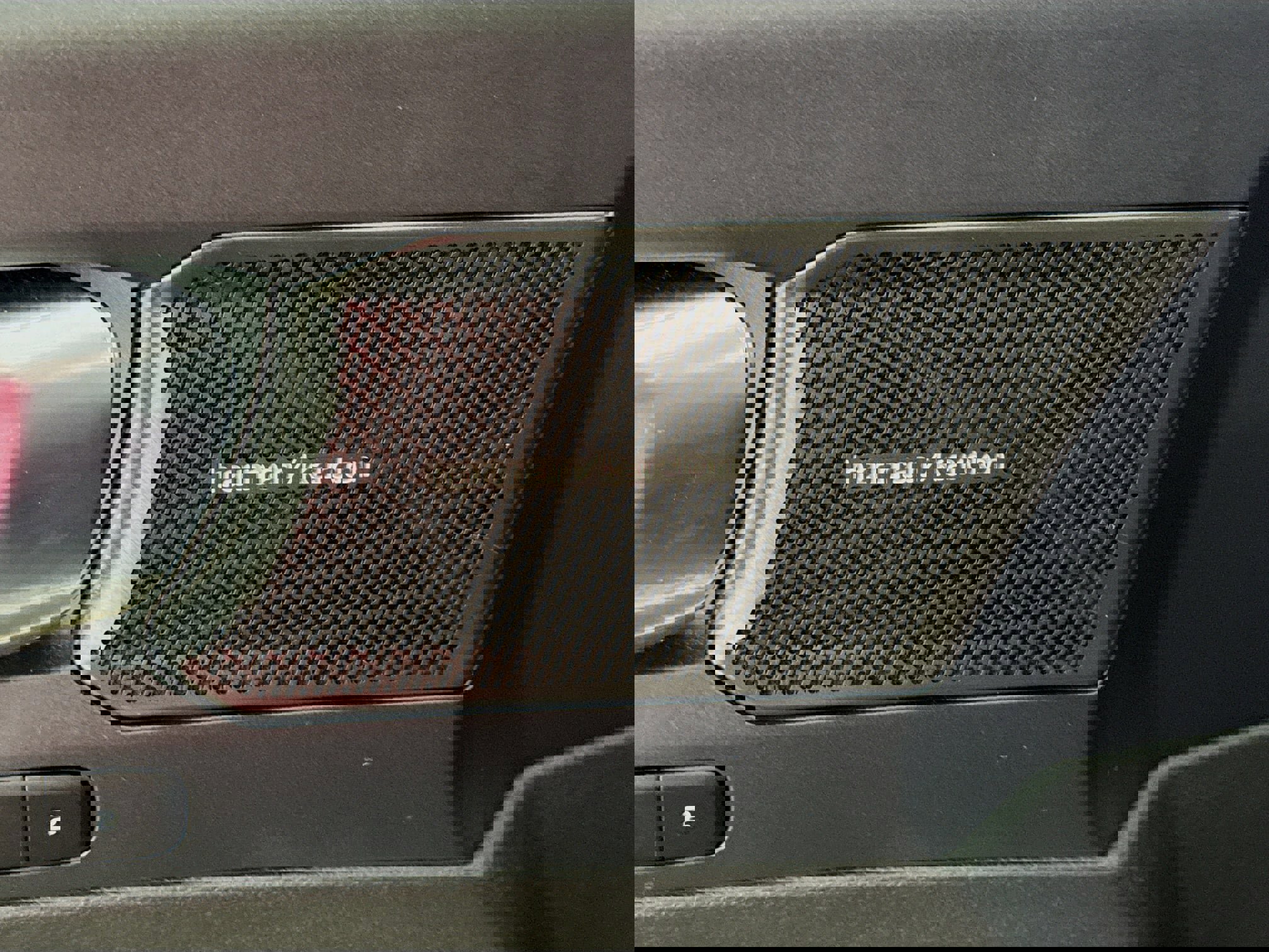 Used 2023 Volvo C40 P8 Recharge Ultimate AWD/4WD image 4