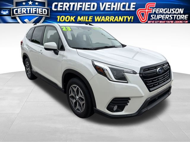Used 2023 Subaru Forester Premium image 1