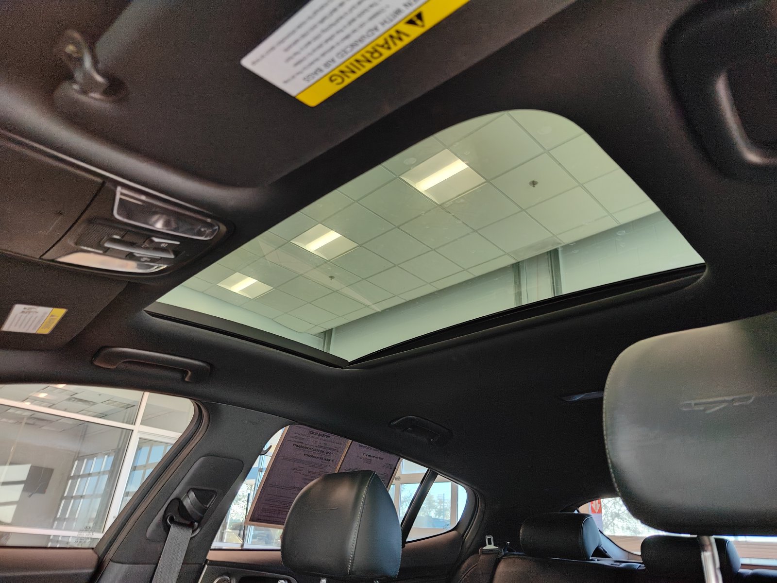 Used 2018 Kia Stinger GT2 RWD image 13