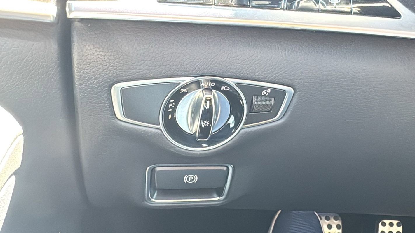 Used 2018 Mercedes-Benz S 560 4MATIC Sedan image 32