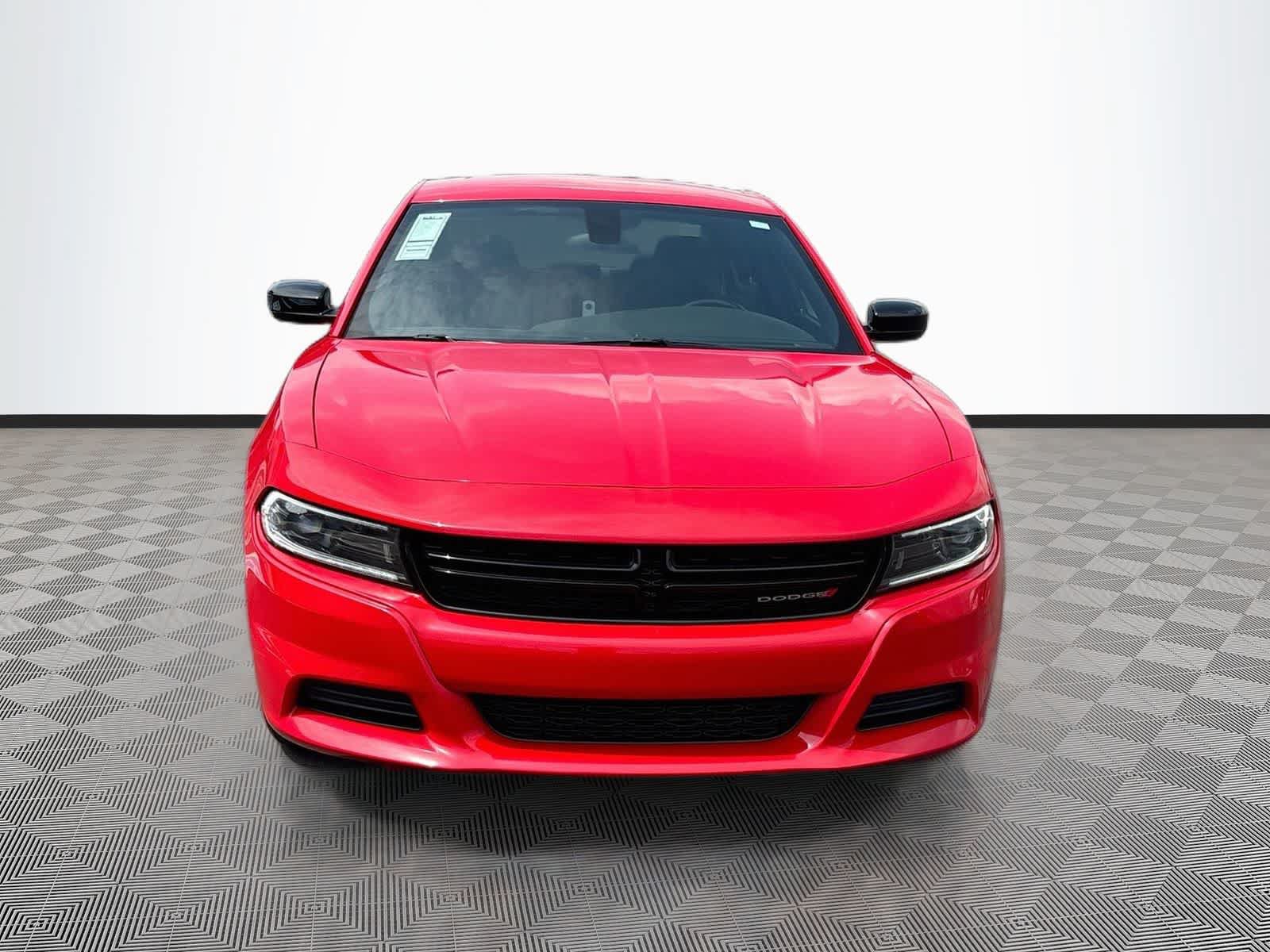 Used 2023 Dodge Charger SXT RWD image 2