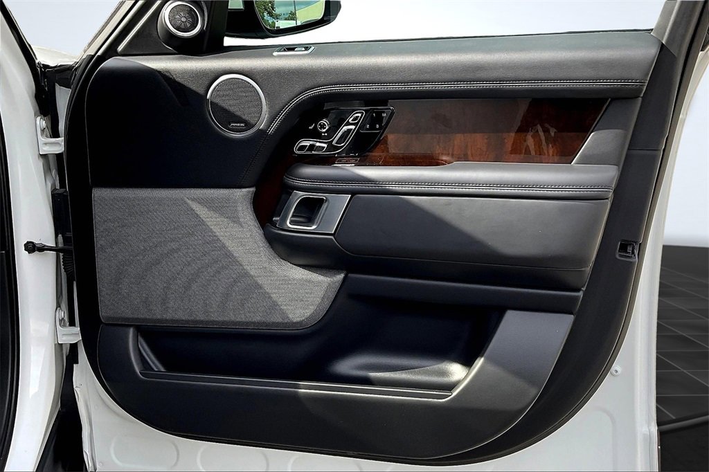 Used 2022 Land Rover Range Rover P525 Westminster Edition image 24