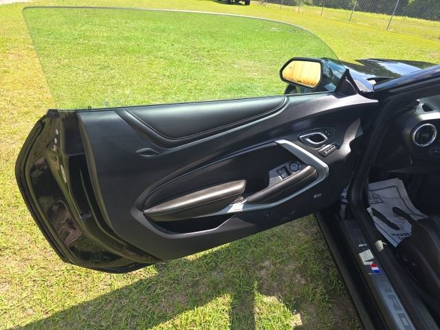 Used 2016 Chevrolet Camaro SS RWD image 15