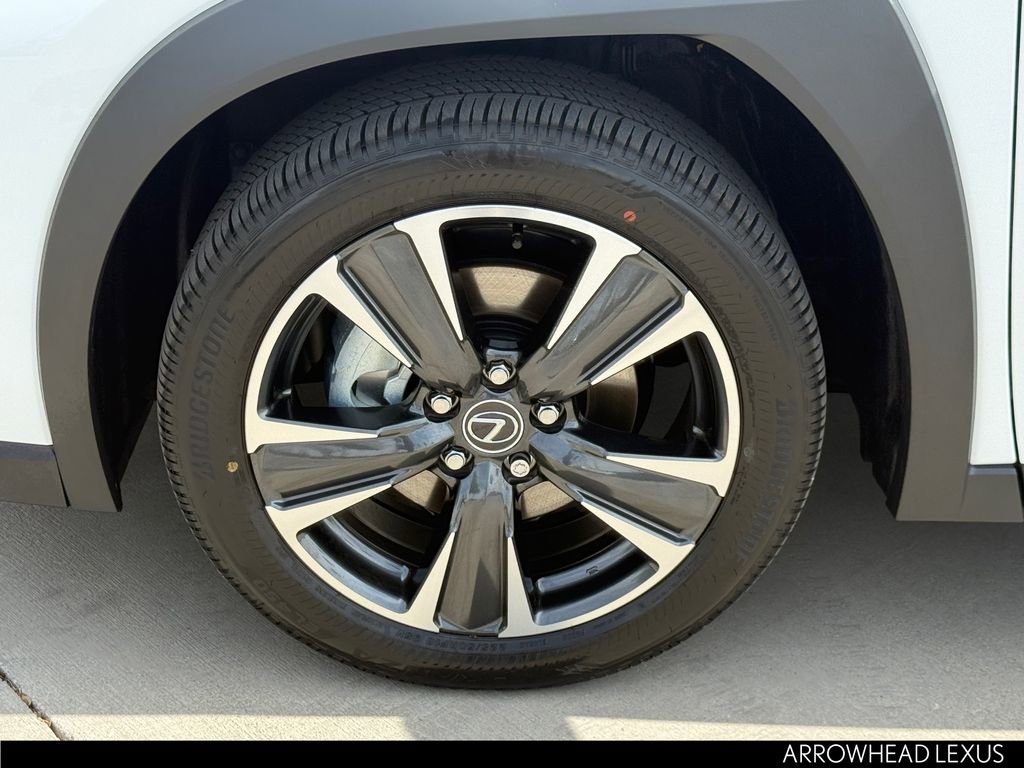 Certified 2026 Lexus UX 300h FWD w/ Accessory Package (Z1) image 11