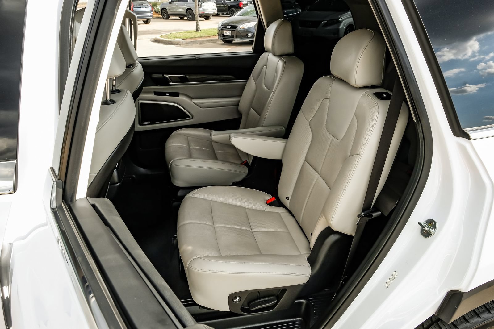 Used 2022 Kia Telluride EX w/ EX Premium Package FWD image 40