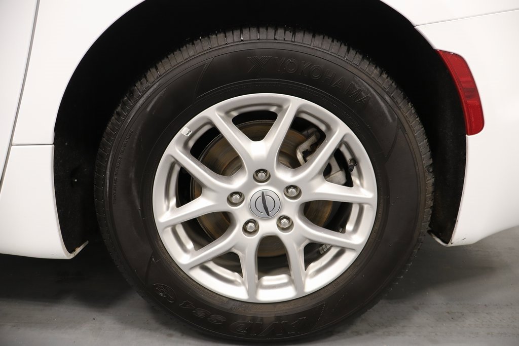 Used 2025 Chrysler Pacifica Select image 25