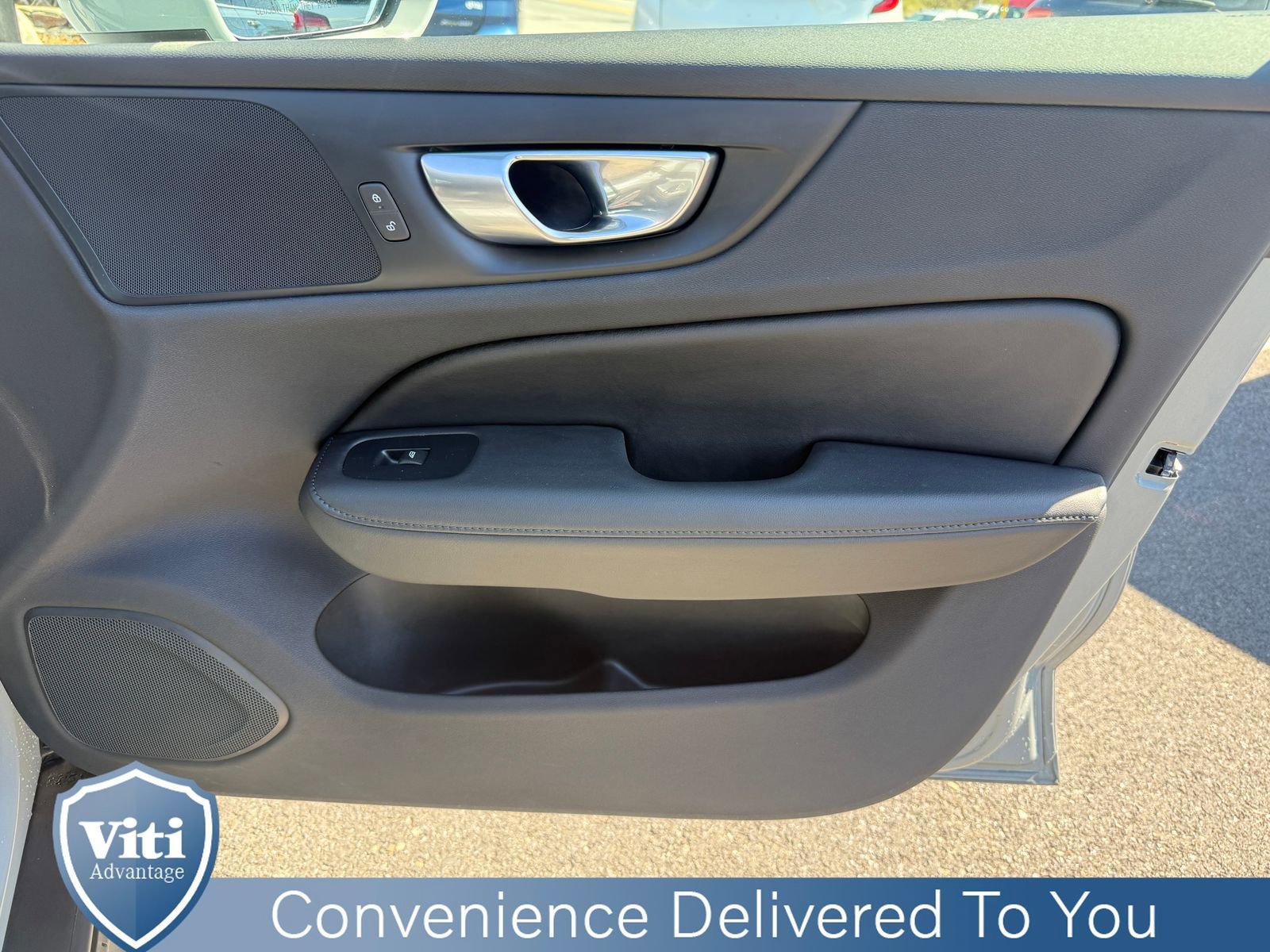 Certified 2025 Volvo V60 B5 Cross Country Plus AWD/4WD image 29
