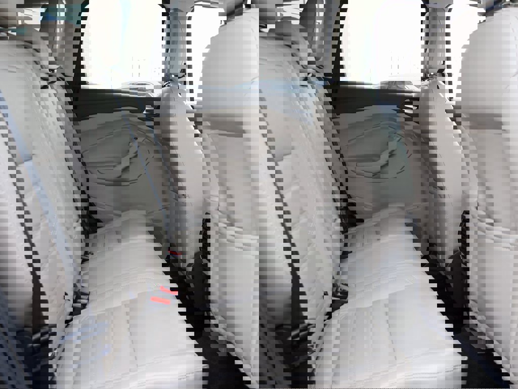 Used 2019 Ford Escape Titanium image 13