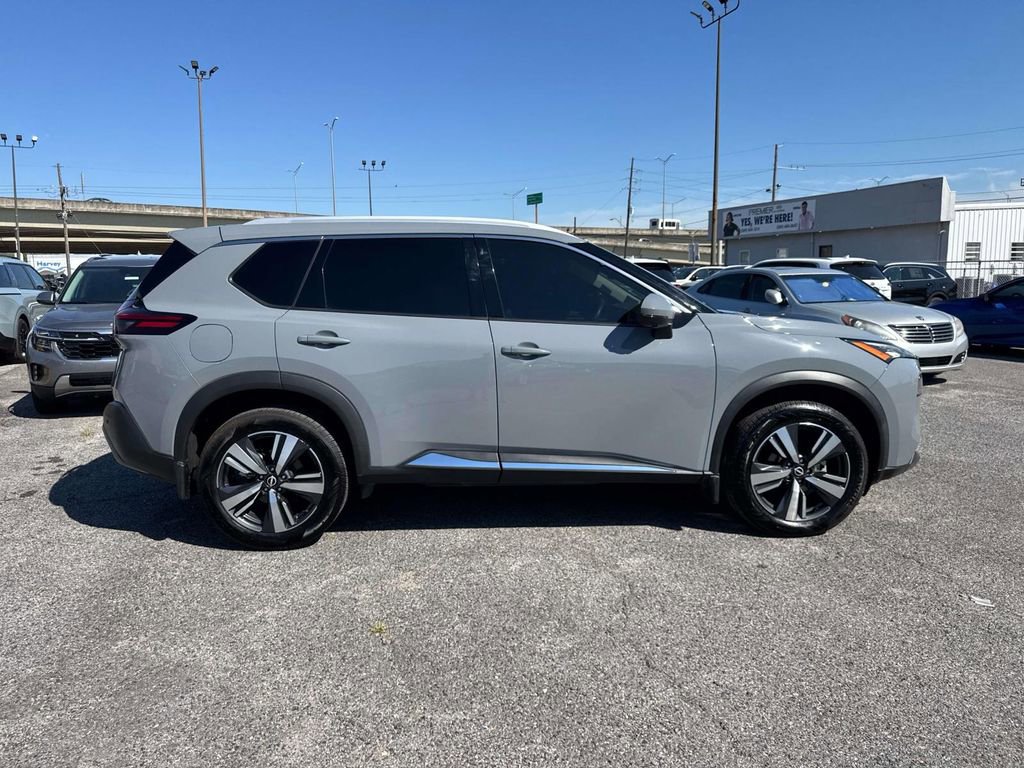 Used 2023 Nissan Rogue SL image 9