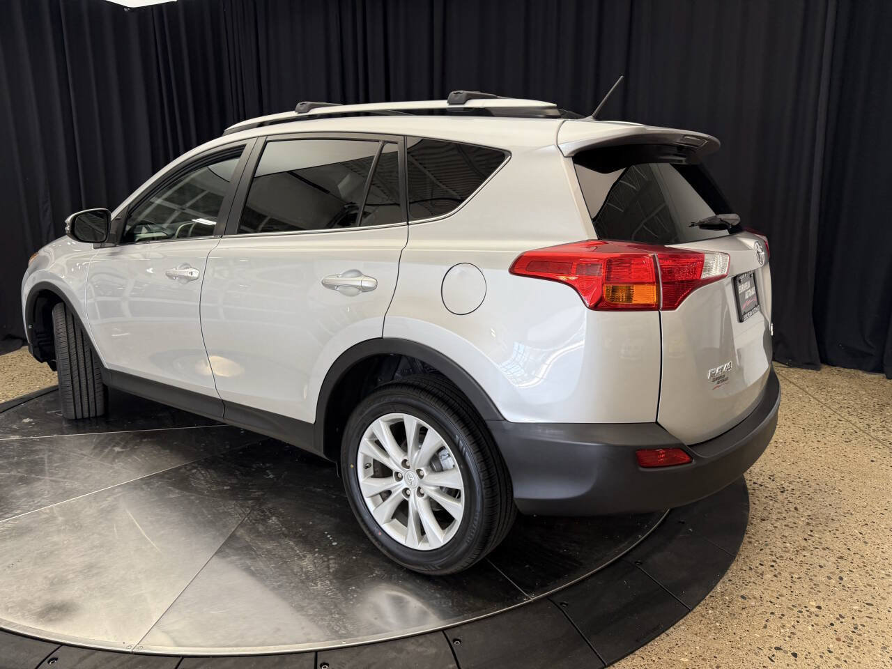 Used 2013 Toyota RAV4 Limited AWD/4WD image 5