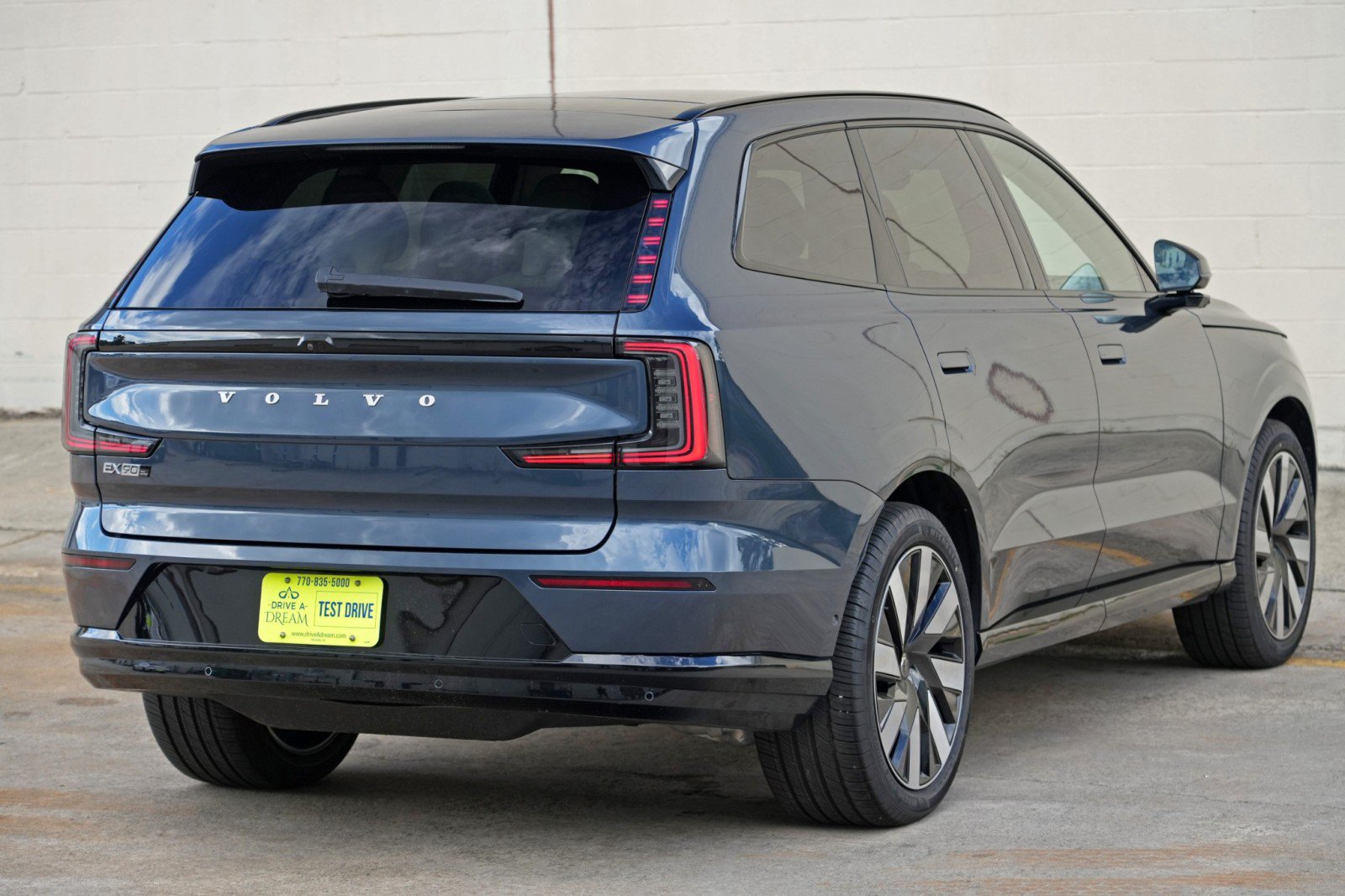 Used 2025 Volvo EX90 Ultra AWD/4WD image 51
