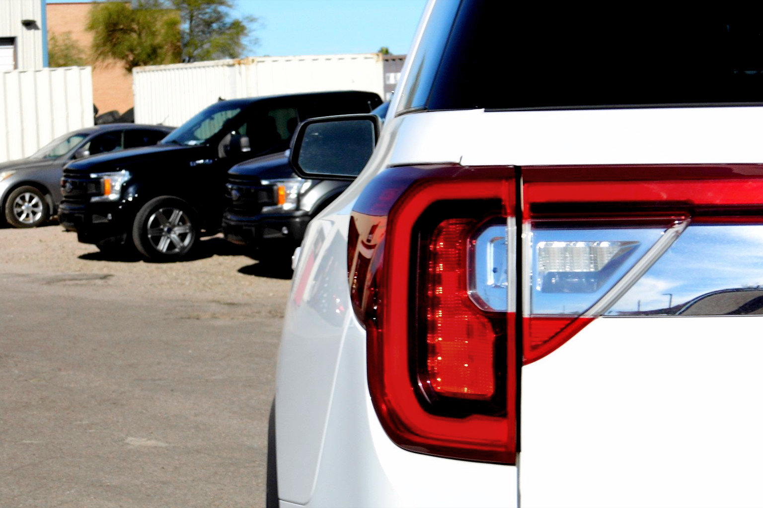 Used 2023 GMC Acadia SLT image 10