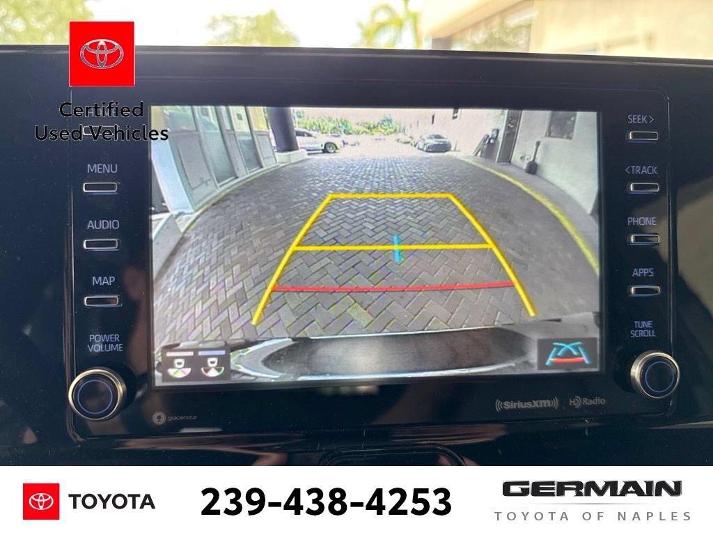 Used 2022 Toyota Venza XLE AWD/4WD image 12
