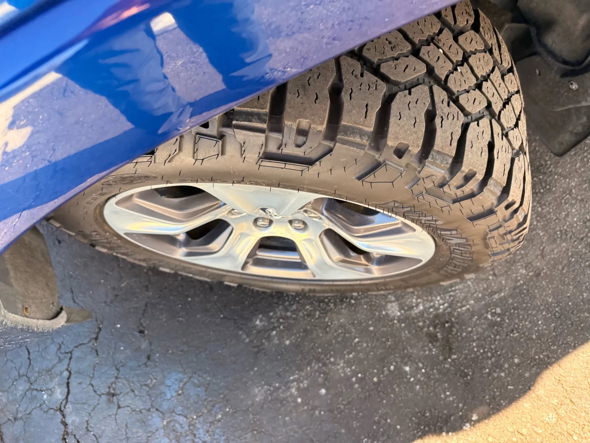 Used 2019 RAM 1500 Laramie AWD/4WD image 48