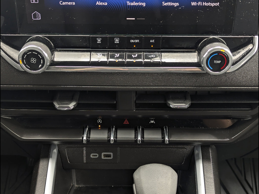 Used 2024 Chevrolet Colorado Trail Boss w/ Advanced Trailering Package image 30