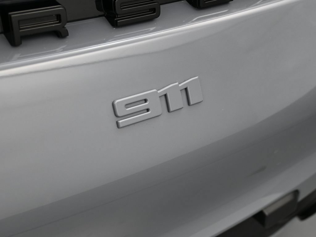 Certified 2024 Porsche 911 Carrera RWD image 8