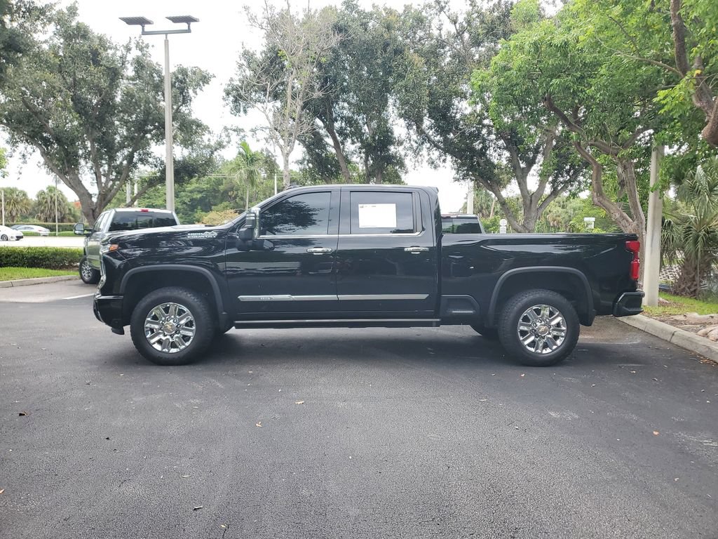 Certified 2024 Chevrolet Silverado 2500 High Country w/ Technology Package AWD/4WD image 2