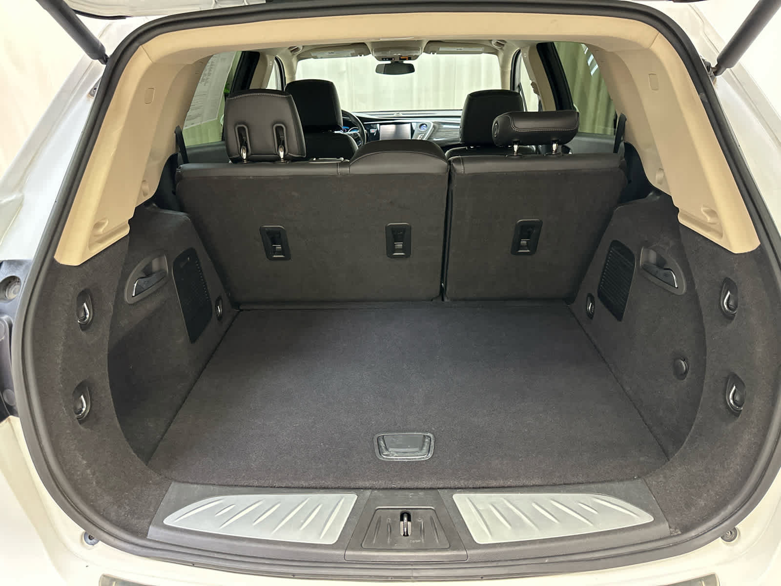 Used 2017 Buick Envision Essence image 24