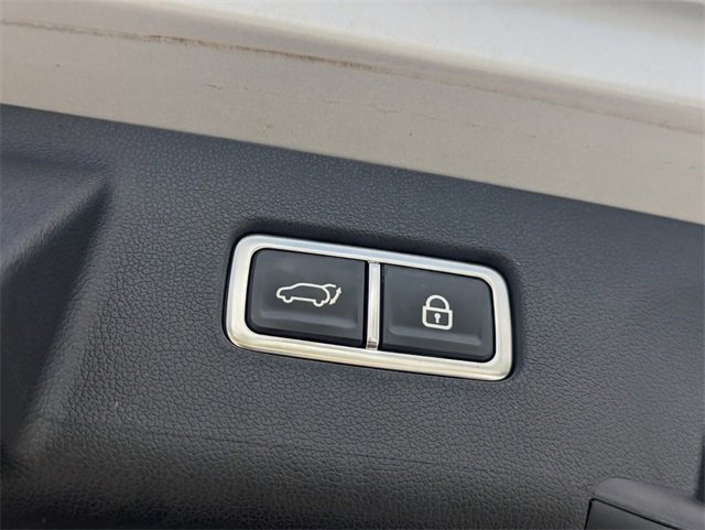 Used 2023 Kia Sorento EX image 16