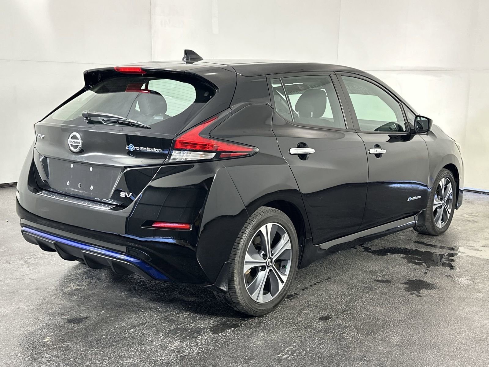 Used 2019 Nissan Leaf SV w/ SV Technology Package image 11