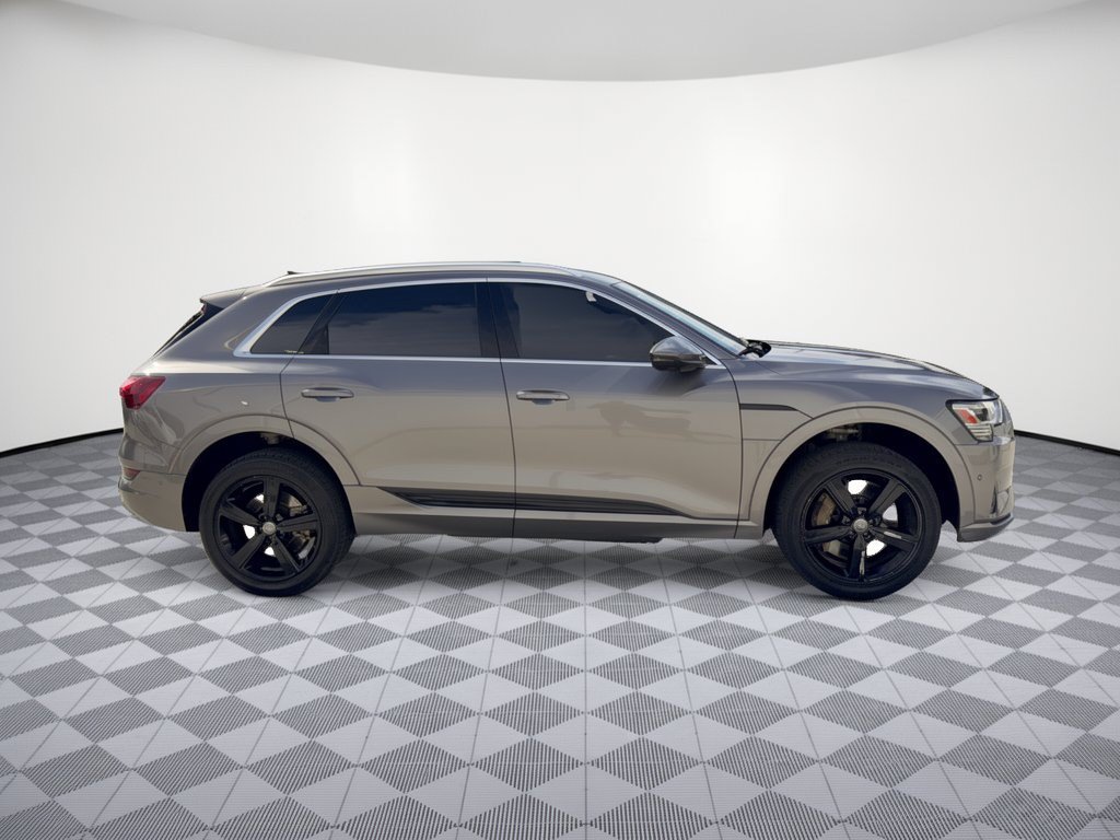 Used 2019 Audi e-tron Premium Plus AWD/4WD image 8