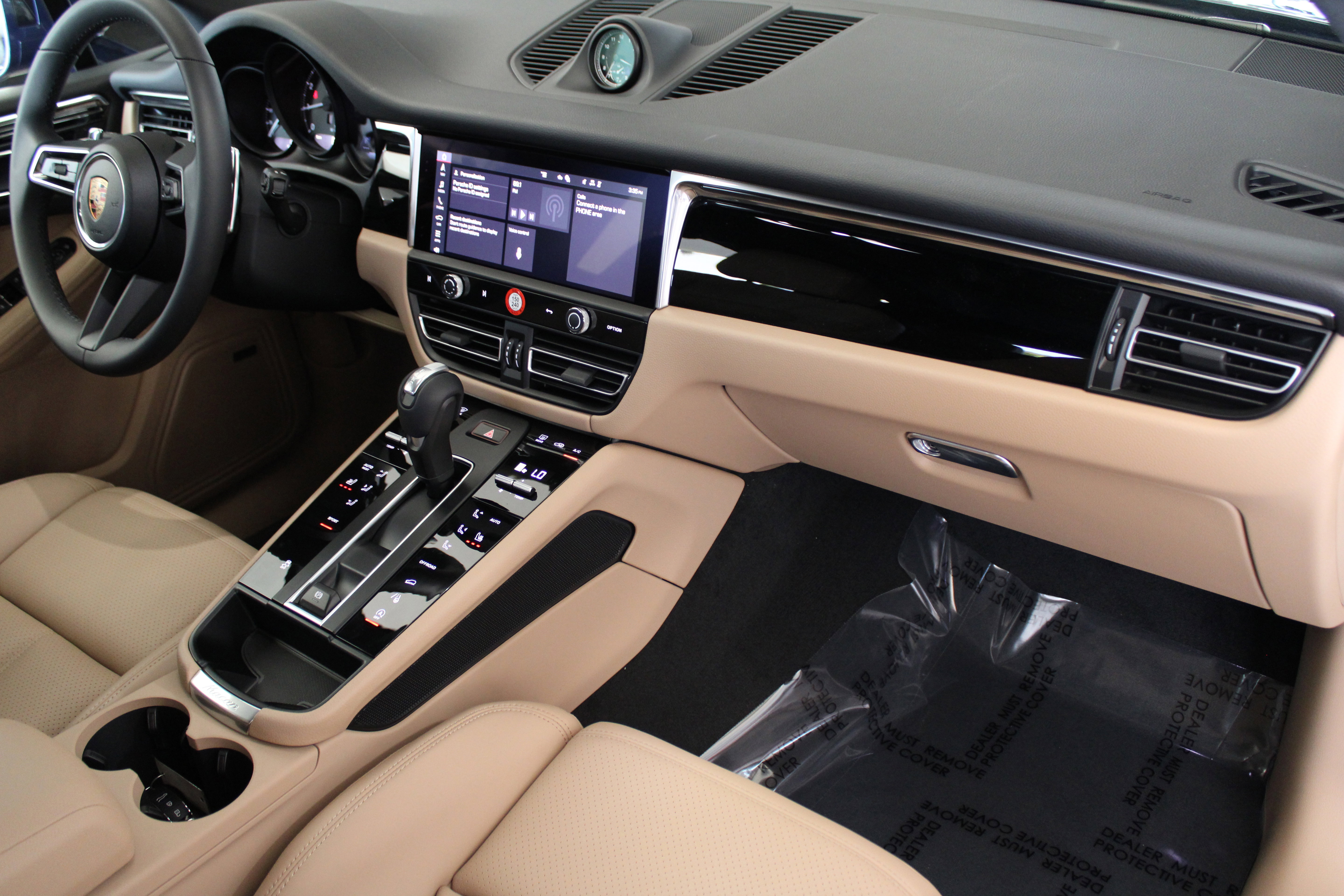 New 2026 Porsche Macan image 36