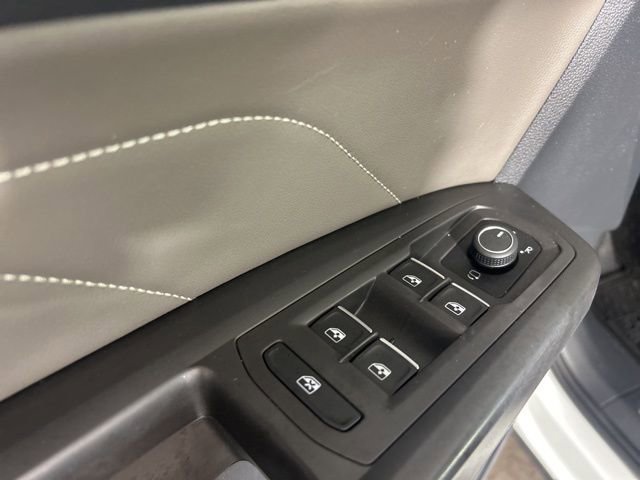 Used 2022 Volkswagen Atlas SEL Premium image 24