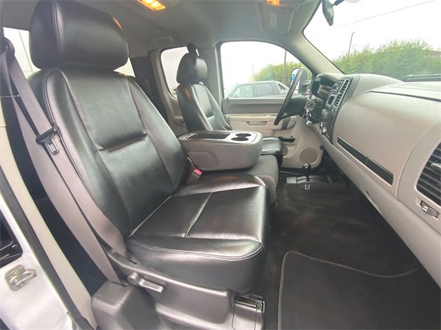 Used 2013 Chevrolet Silverado 2500 W/T w/ Snow Plow Prep Package image 24