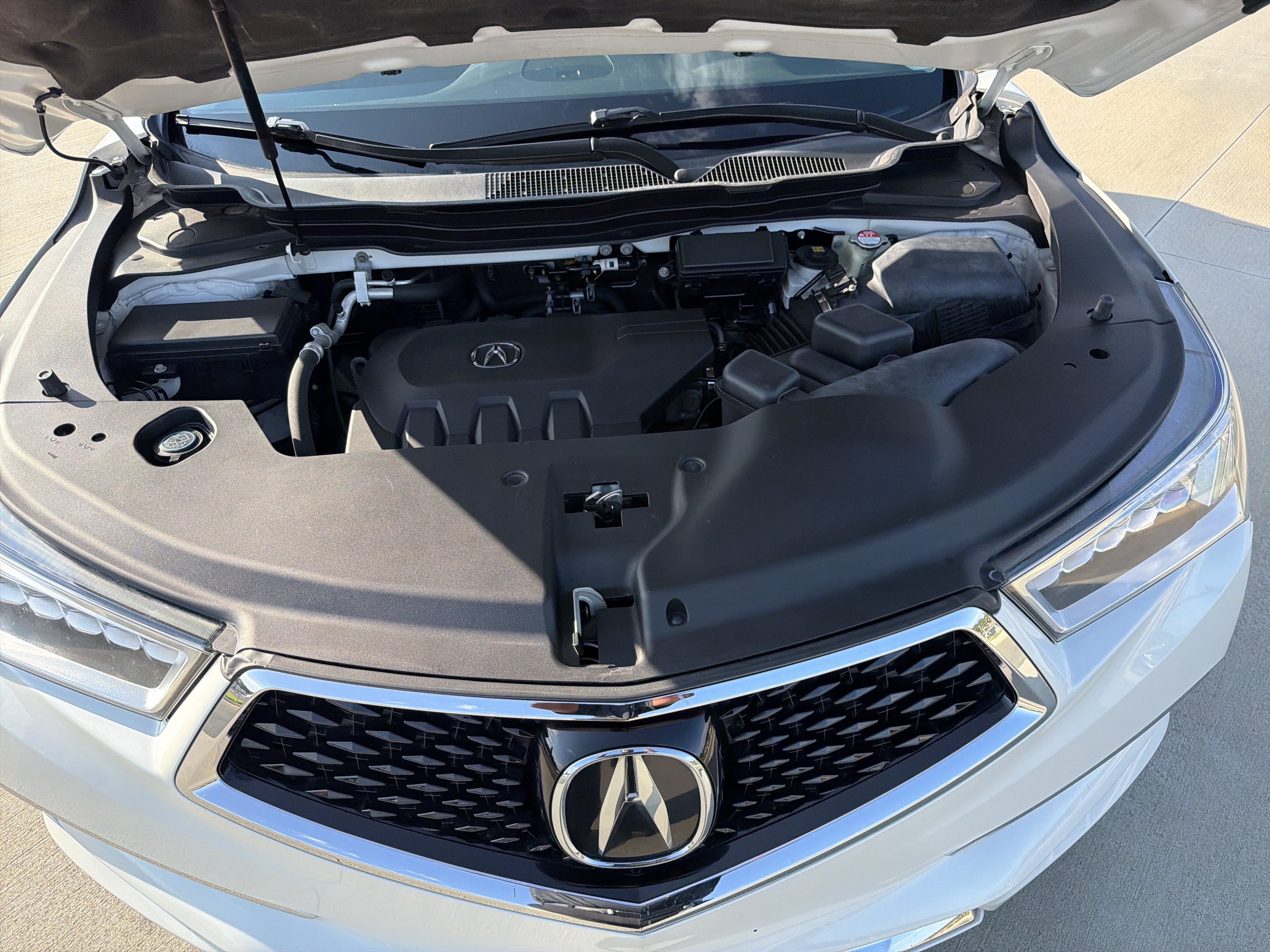 Used 2017 Acura MDX w/ Technology Package AWD/4WD image 25