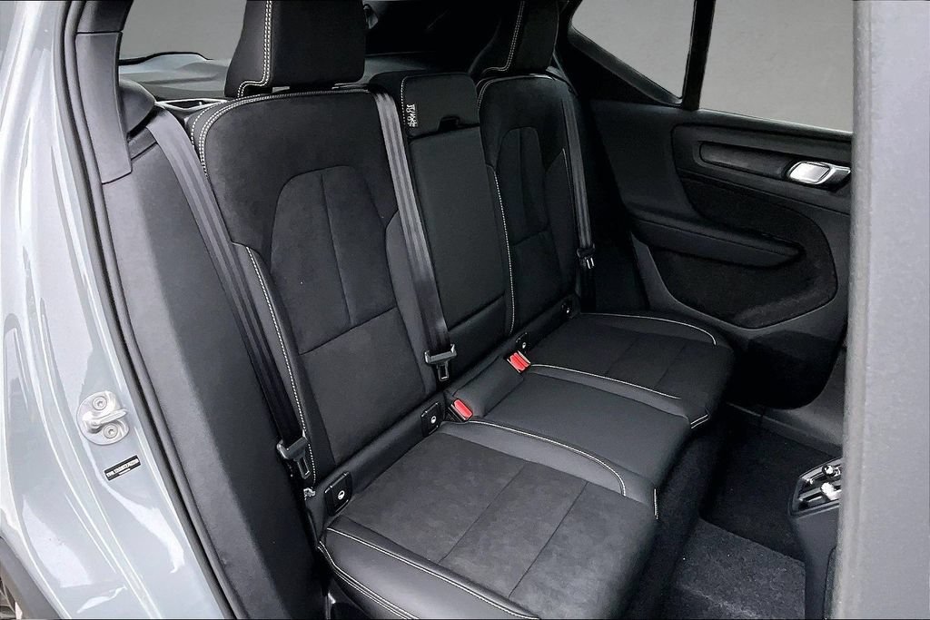 New 2026 Volvo XC40 B5 Ultra w/ Protection Package Premier AWD/4WD image 10