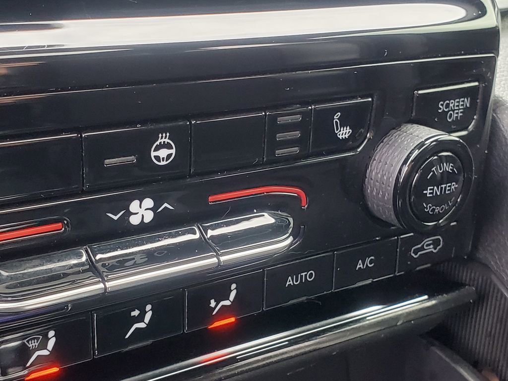 Used 2024 Jeep Grand Cherokee Altitude AWD/4WD image 27