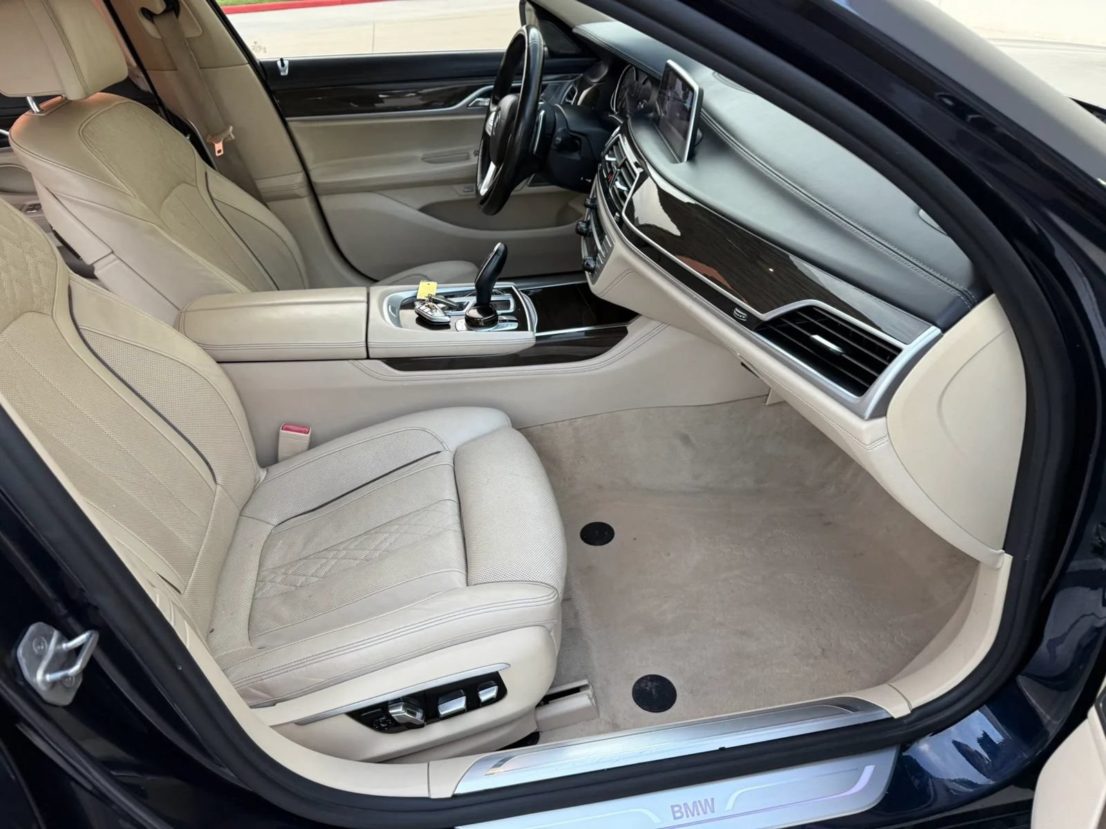 Used 2016 BMW 740i RWD image 19