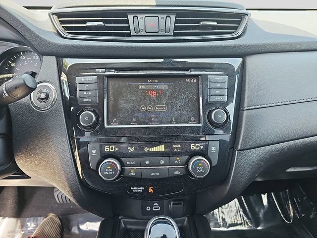 Used 2020 Nissan Rogue SV FWD image 18