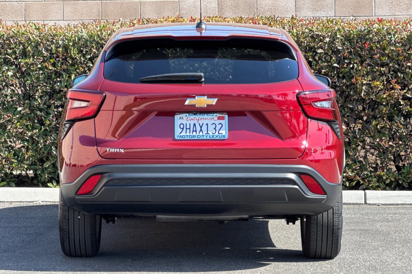 Used 2024 Chevrolet Trax LS w/ LS Convenience Package FWD image 5