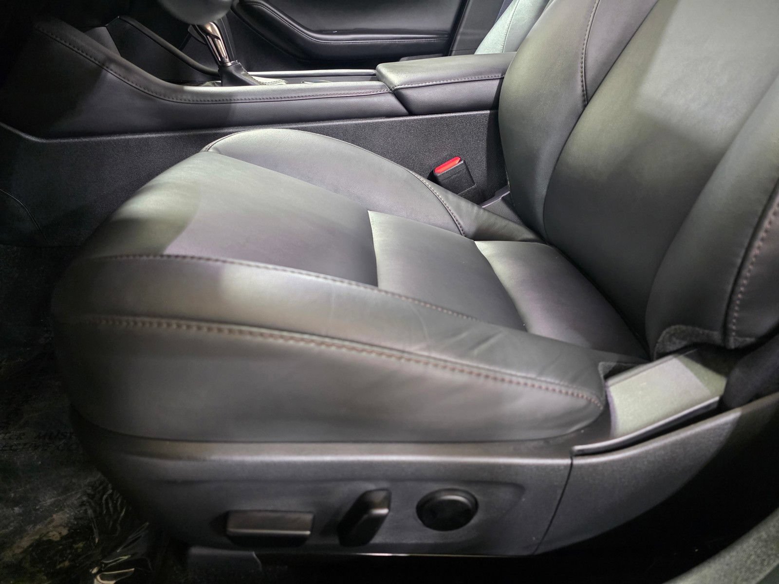 Used 2025 MAZDA MAZDA3 s FWD image 23