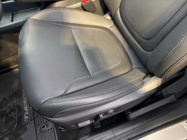 Certified 2025 Hyundai Tucson Limited image 29