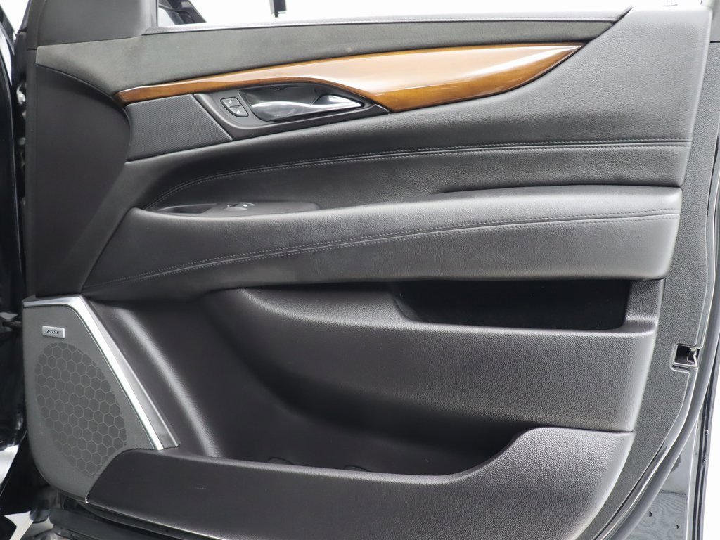 Used 2020 Cadillac Escalade ESV Premium Luxury image 49