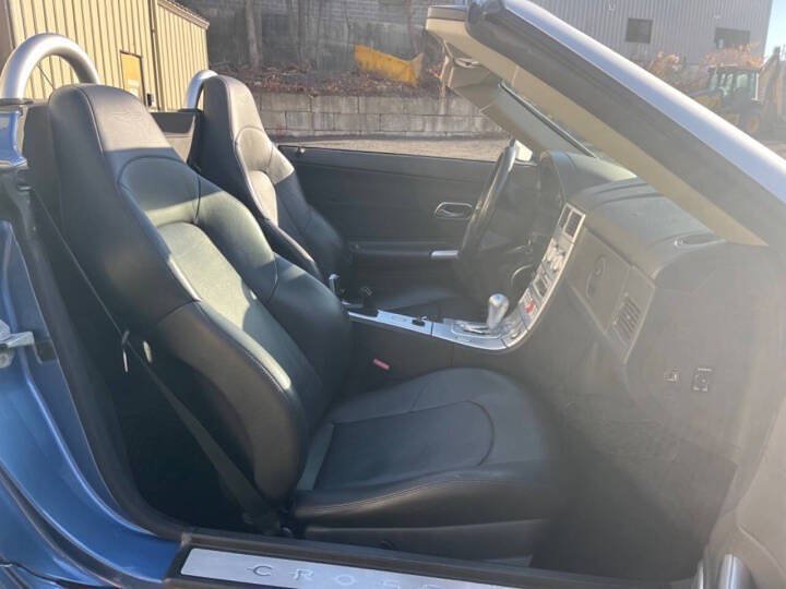 Used 2005 Chrysler Crossfire Limited RWD image 10
