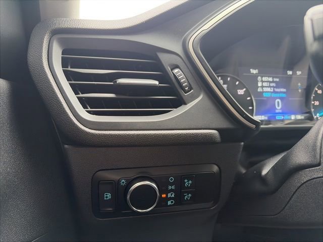 Used 2021 Ford Escape SE w/ Cold Weather Package image 19