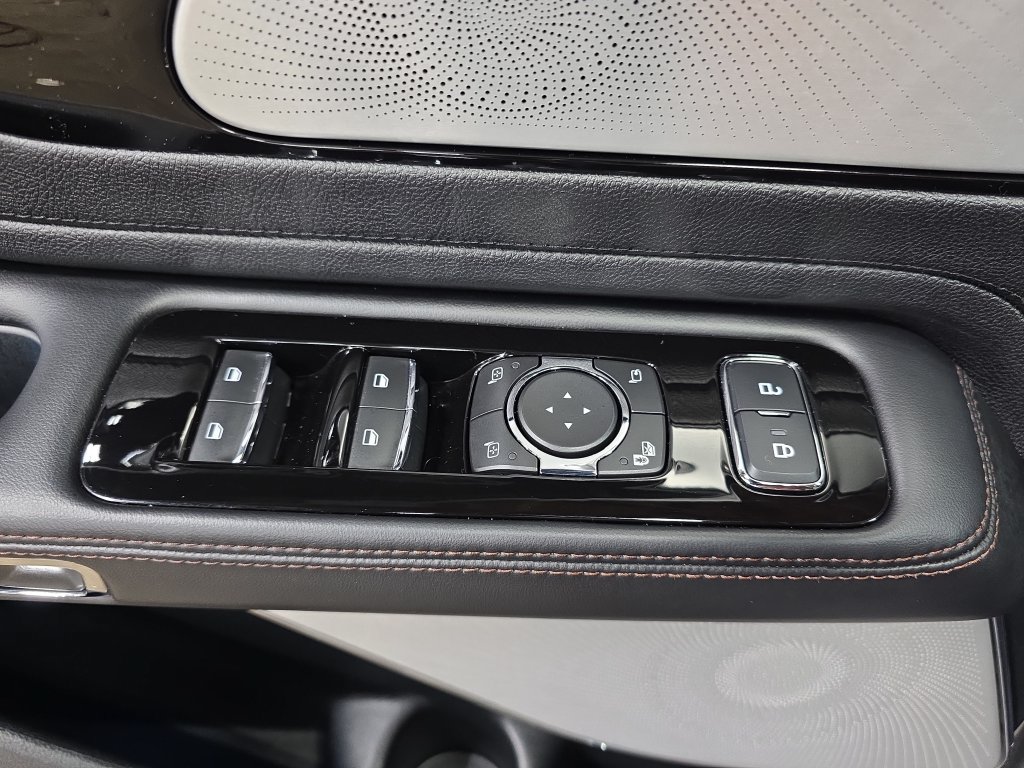 Used 2021 Lincoln Aviator Reserve w/ Equipment Group 201A AWD/4WD image 27