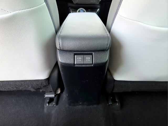 Used 2022 Toyota Prius Prime XLE FWD image 17