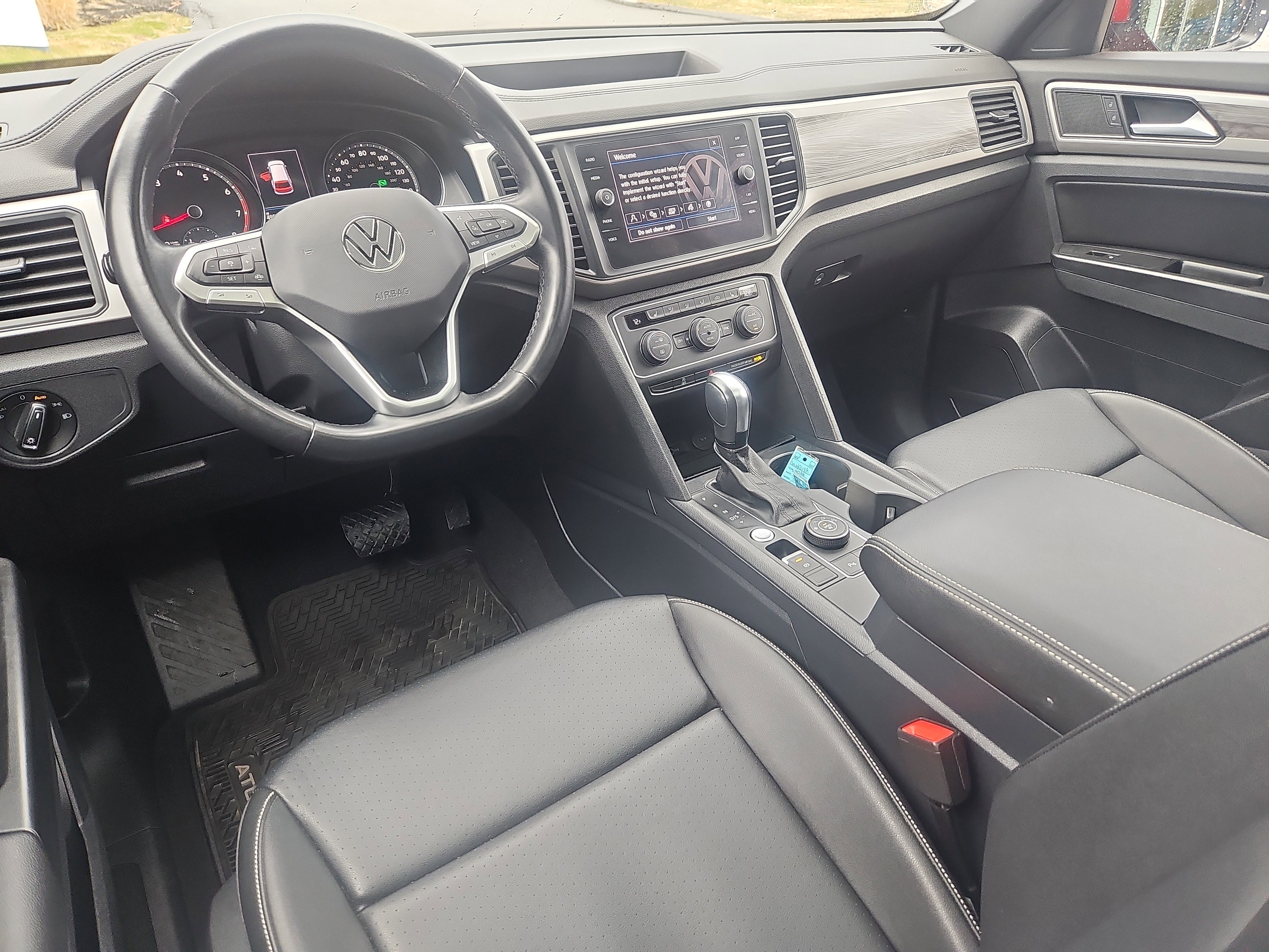 Certified 2020 Volkswagen Atlas Cross Sport SE w/ Panoramic Sunroof Package image 3