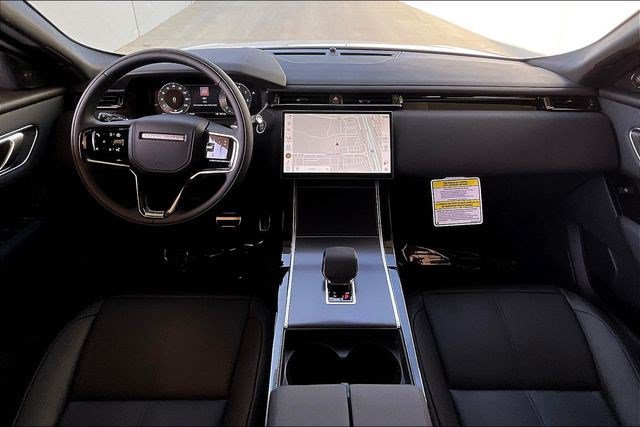 Certified 2026 Land Rover Range Rover Velar Dynamic SE AWD/4WD image 5