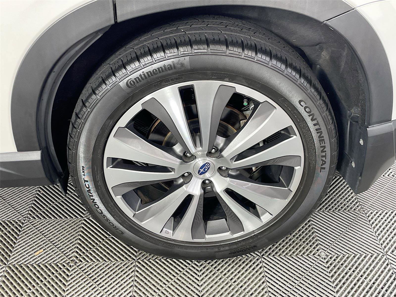 Used 2021 Subaru Ascent Limited w/ Technology Package image 38