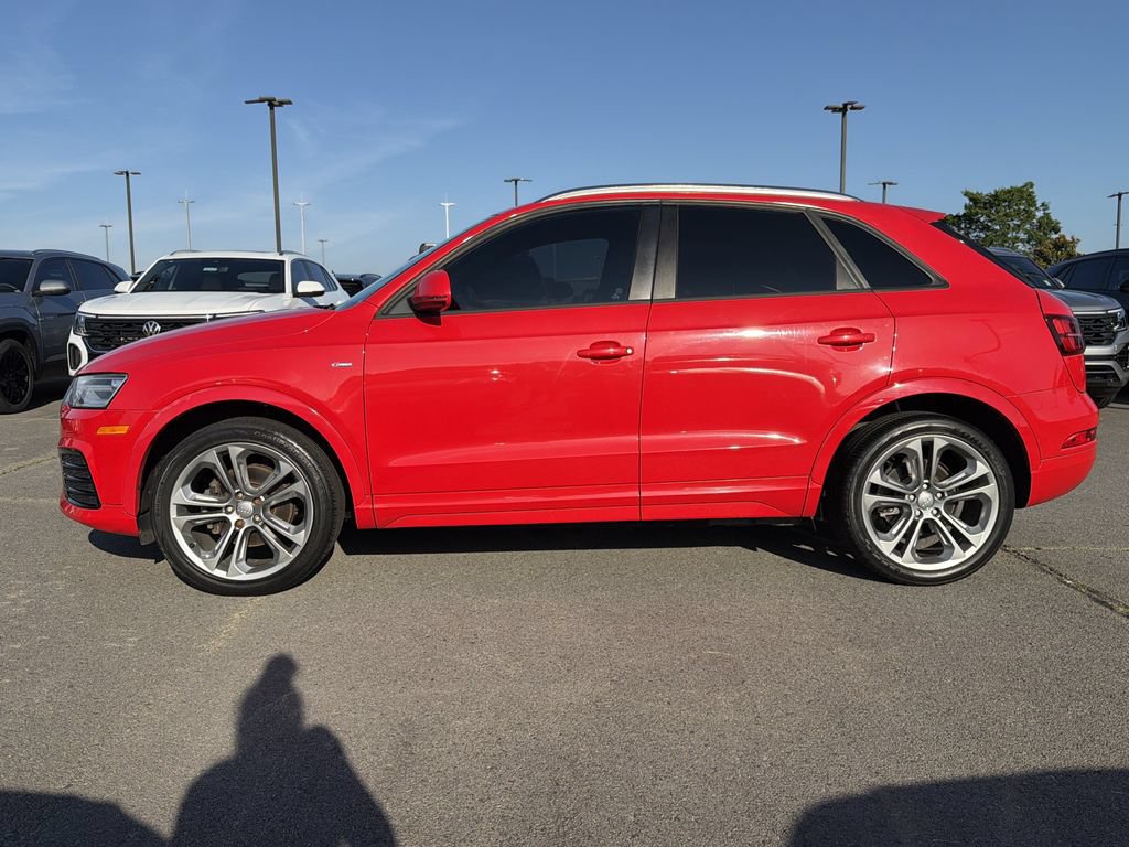 Used 2018 Audi Q3 2.0T Premium w/ Convenience Package FWD image 2
